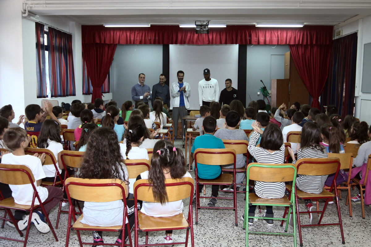 Στο 35ο δημοτικό σχολείο Περιστερίου για τη μέρα σχολικού αθλητισμού