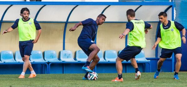 Προπόνηση στο γήπεδο Περιστερίου