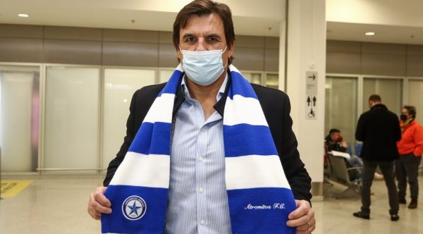 Η άφιξη του Κρις Κόλμαν στην Αθήνα