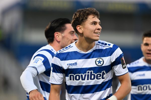 Ο Δημήτρης Καλοσκάμης στο atromitosfc.gr: «Έτσι έζησα το γκολ στην Τρίπολη» (video)